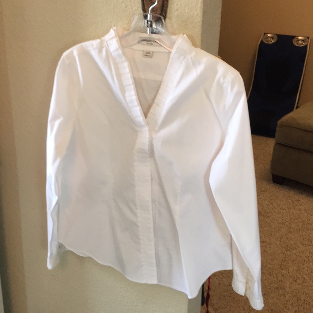 4/$14 pm 10/12 white no iron cotton button up